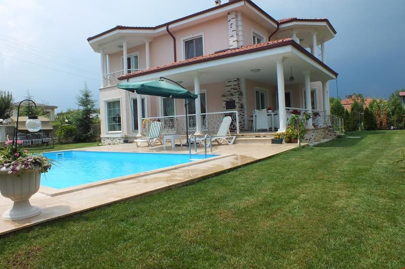 Villa Efsa