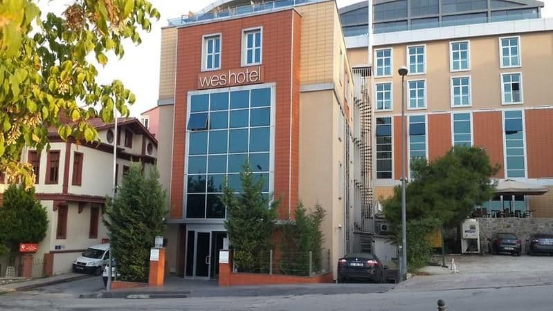 Wes Hotel