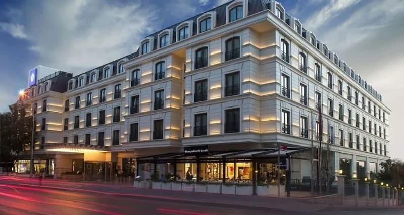 Wyndham Grand Istanbul Kalamis Marina Hotel