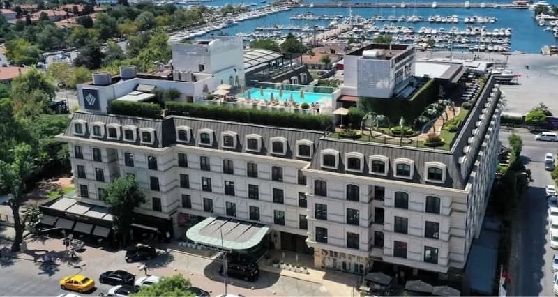 Wyndham Grand Istanbul Kalamis Marina Hotel