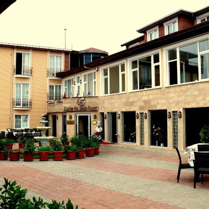 Zarha Mountain Resort
