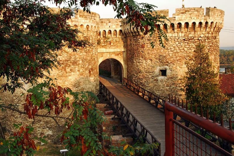 Belgrad Rüyası Turu İzmir Hareketli Ajet Havayolları ile 3 Gece