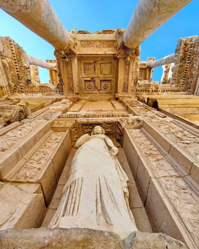 İzmir Çıkışlı Günübirlik Efes Meryem Ana Şirince Turu
