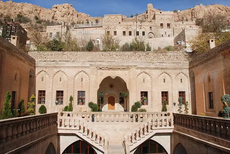 İstanbul Çıkışlı Mardin’in Kadim Mirası: Ezidi ve Süryani Köyleri Turu
