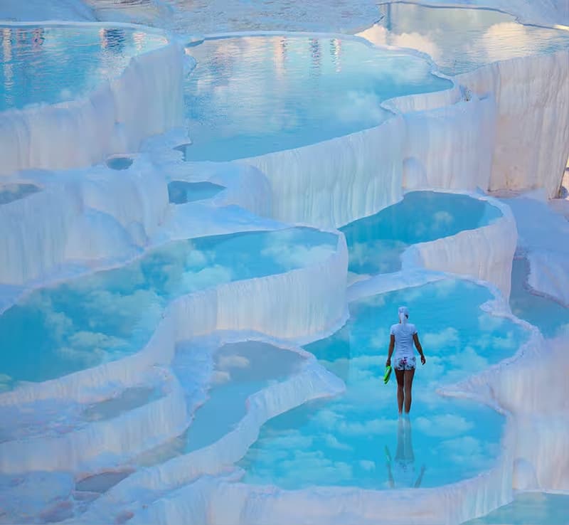 İstanbul Çıkışlı Salda Gölü Pamukkale İzmir Alaçatı Çeşme Turu