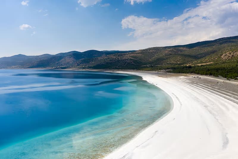 İstanbul Çıkışlı Salda Gölü Pamukkale İzmir Alaçatı Çeşme Turu