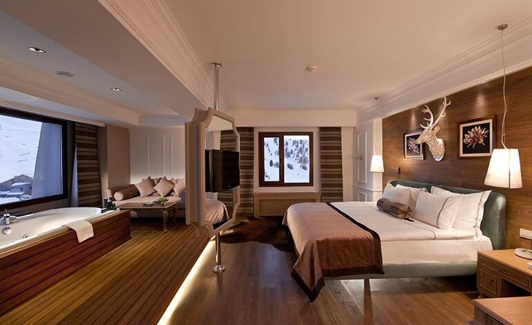 Junior Suit Oda Resim