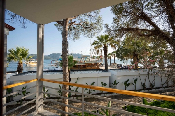 Standart Oda Balkonlu Deniz Manzaralı Resim
