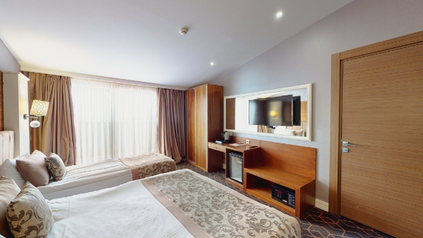 CONNECTION ROOM Resim