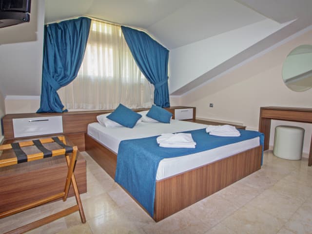 Nokta Faralya Suit Resim