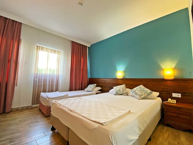 Classic Triple Room Resim