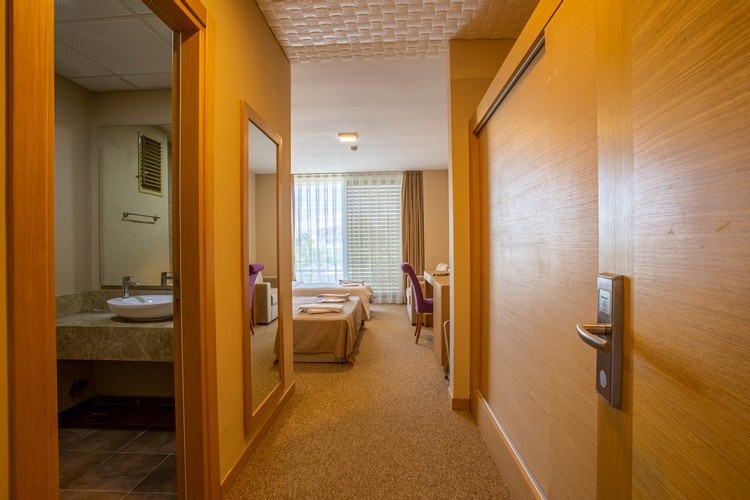 Deluxe Oda - Bahçe Manzaralı Resim