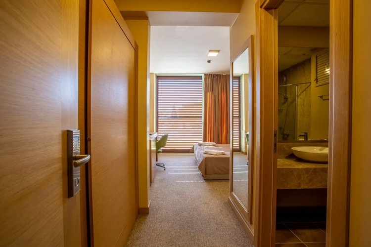 Ekonomik Oda - Bahçe Manzaralı Resim